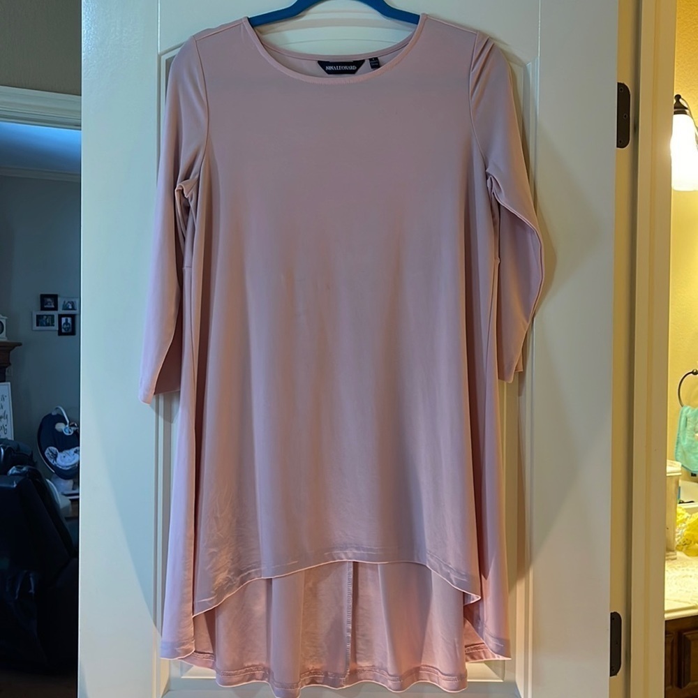 Nina Leonard pinkish tunic
